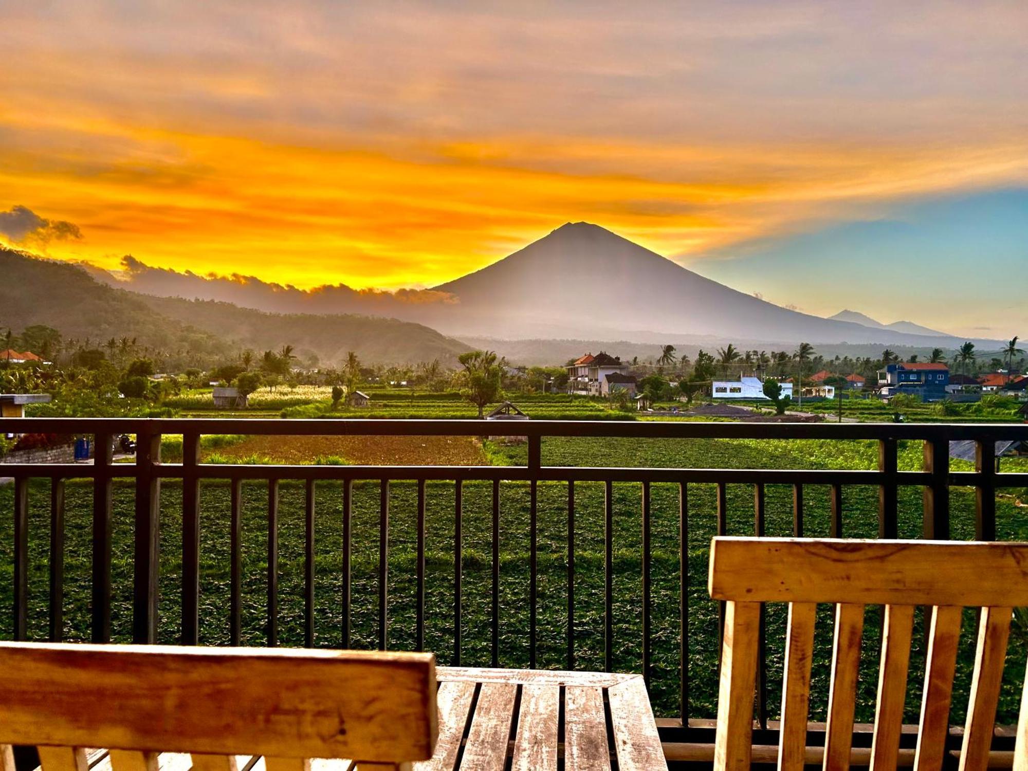 D'Uma Amed Homestay Exteriör bild